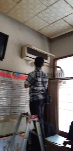 44921157_2416150411735366_774863871734185984_n